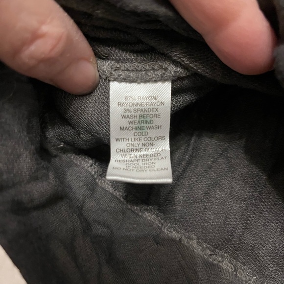 Dark Gray Short Sleeve Top Lou & Grey - Picture 3 of 4